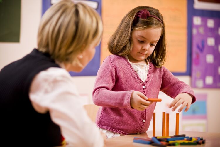 Young learner using rods in a classroom in Spain