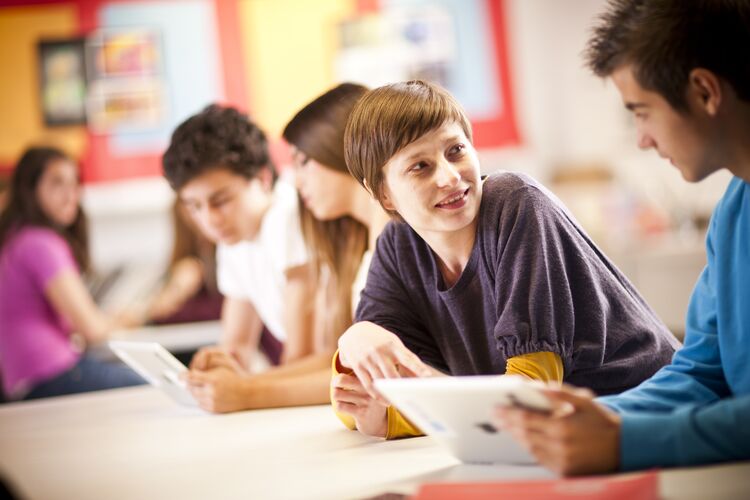 Young learners working together in Spain